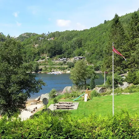 Naudoyna By Interhome