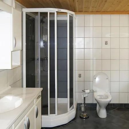 펜션 Naudoyna By Interhome 륑달