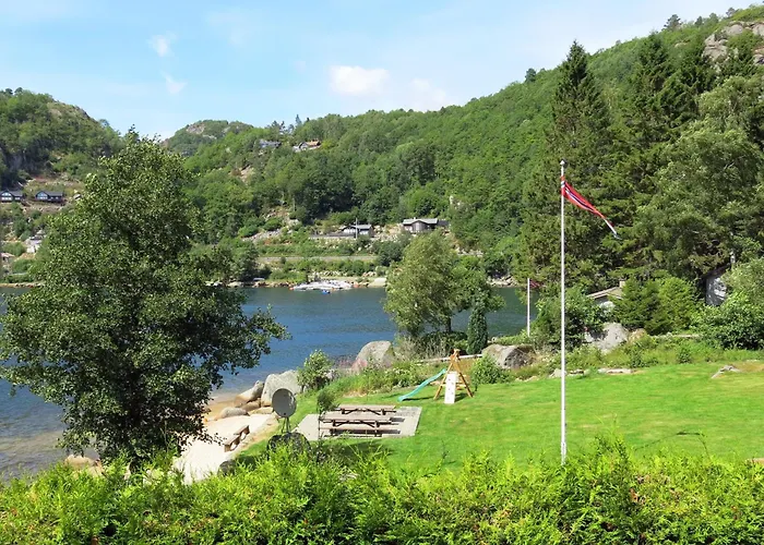 Naudoyna By Interhome